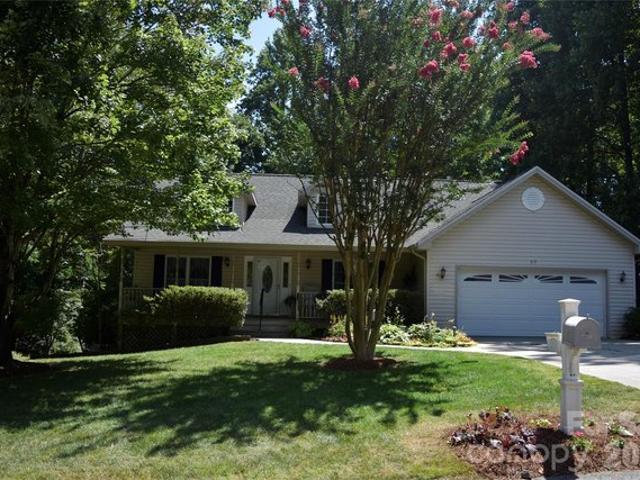 House for sale in Hendersonville, North Carolina