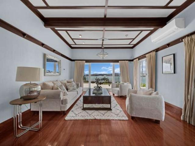 House for sale in Stanley Point, Devonport-Takapuna