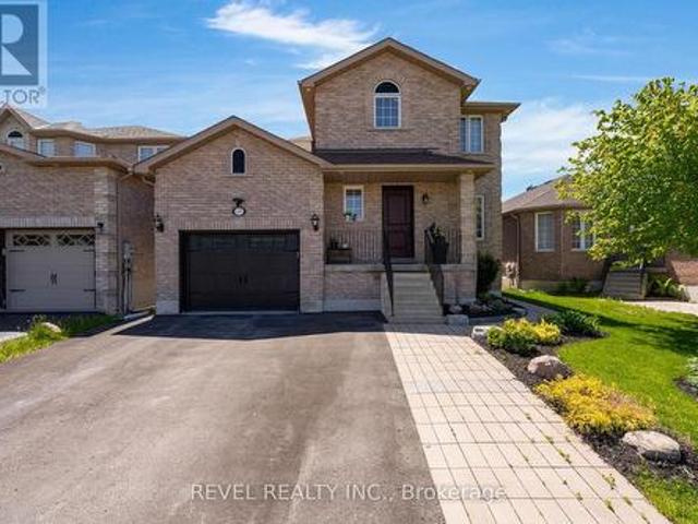 House for sale in Barrie, Ontario