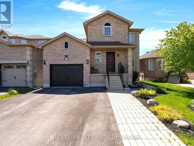 House for sale in Barrie, Central Ontario