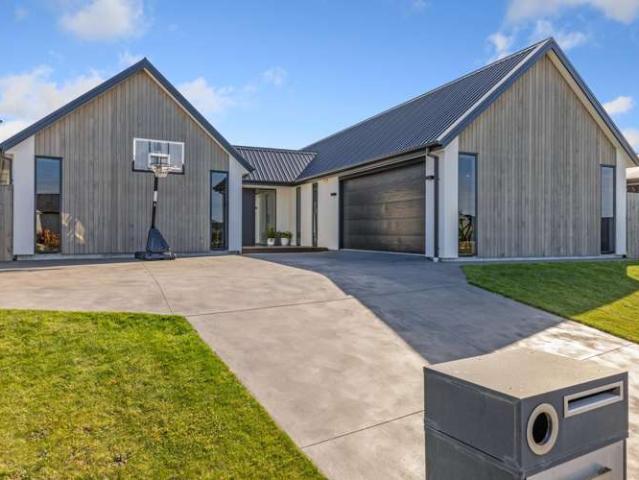 House for sale in Pegasus, Canterbury