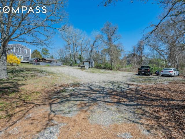 House for sale in South Dennis