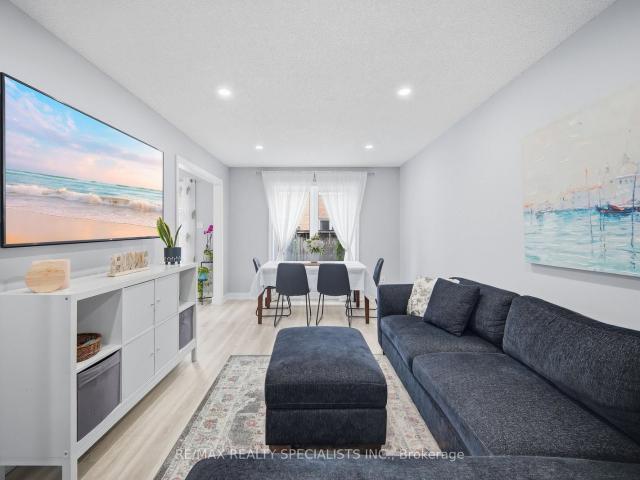 Townhouse for sale in Woburn, Ontario