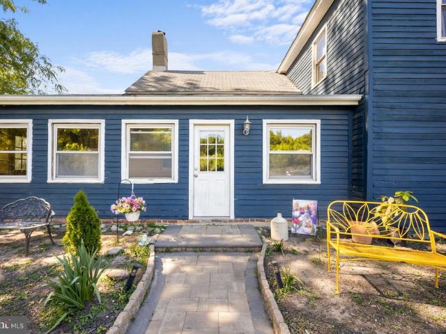 House for sale in Greenwich, New Jersey