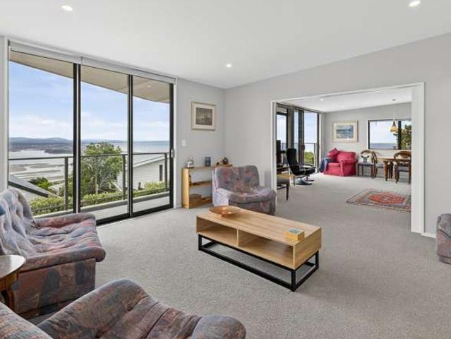 House for sale in Chaslands, Canterbury