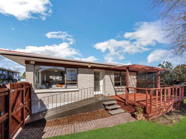 House for sale in Owhata, Oroua County