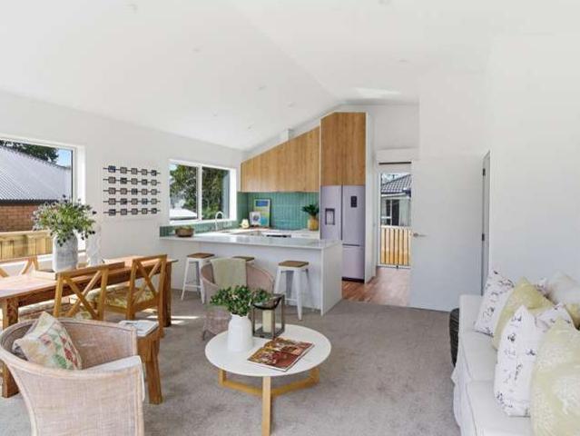 House for sale in Chaslands, Canterbury
