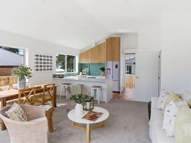 House for sale in Chaslands, Canterbury