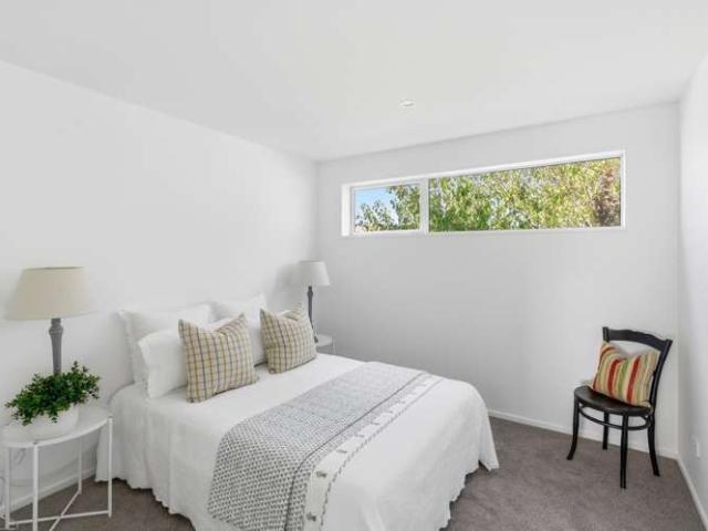 House for sale in Chaslands, Canterbury