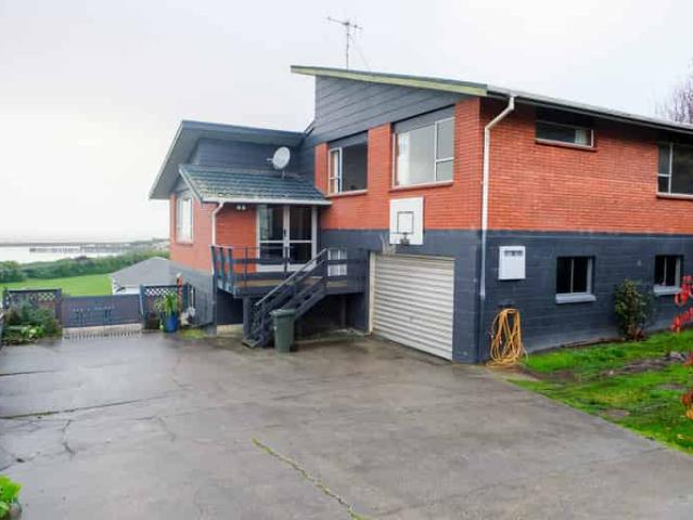 House for rent in Otakou