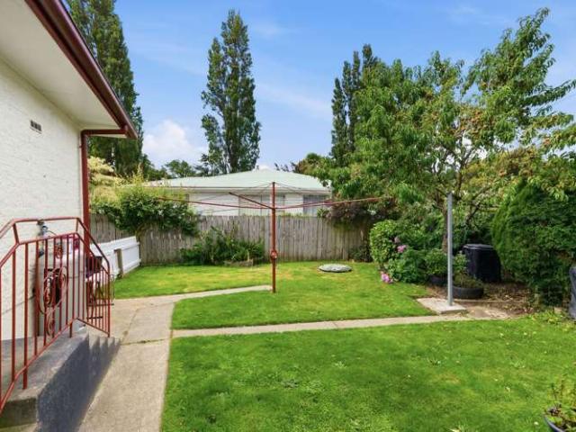 House for sale in Chaslands, Canterbury
