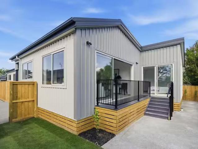House for sale in Chaslands, Canterbury