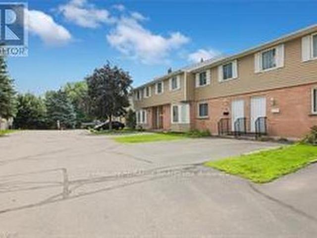 Townhouse for sale in Cambridge, Ontario