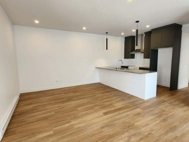 Apartment for rent in Brompton–Rock Forest–Saint-Élie–Deauville, Sherbrooke