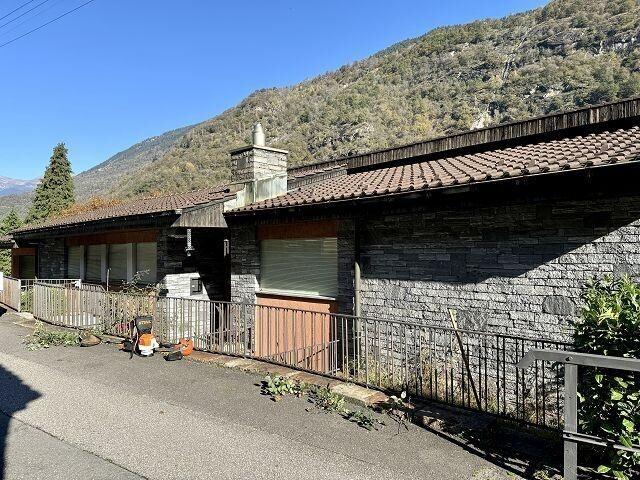 Haus kaufen in Giornico, Tessin