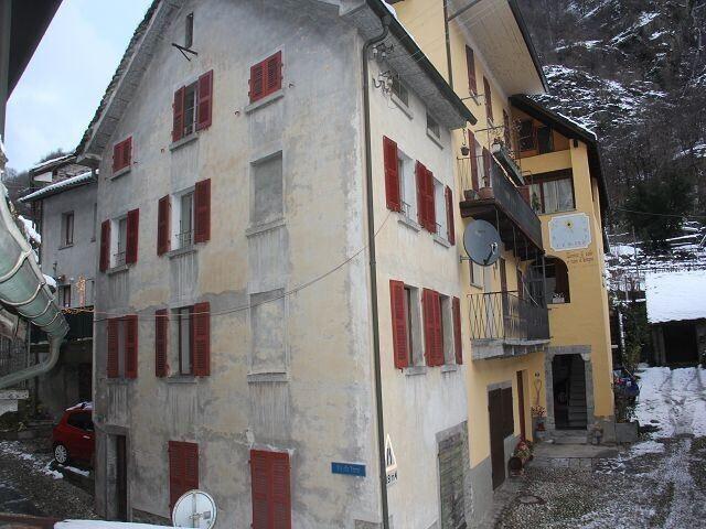 Haus kaufen in Giornico, Tessin
