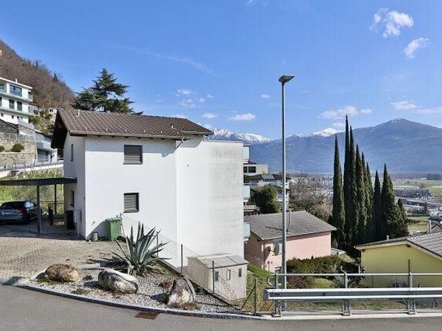 Haus kaufen in Gordola, Tessin