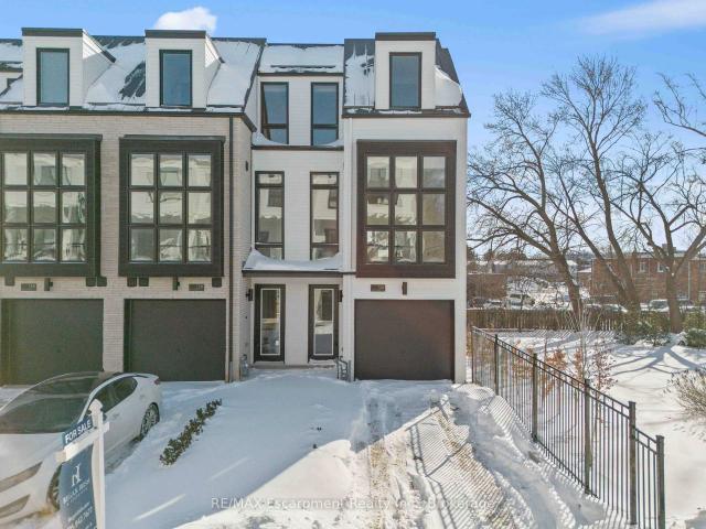 Townhouse for sale in Woburn, Ontario