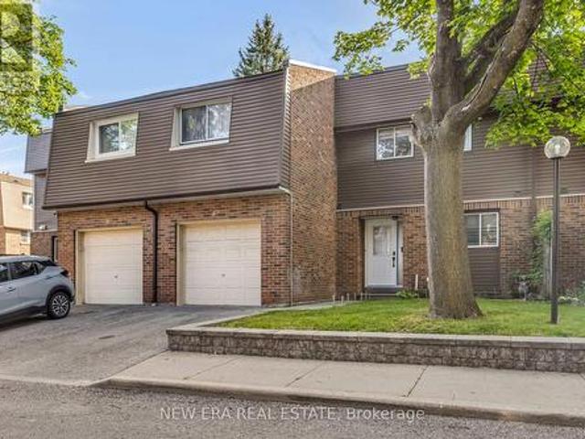 Townhouse for sale in Durham, Ontario