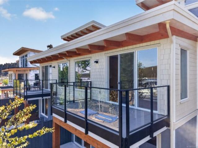House for sale in Ladysmith, British Columbia
