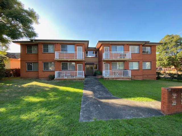 House for rent in Wollongong West, New South Wales