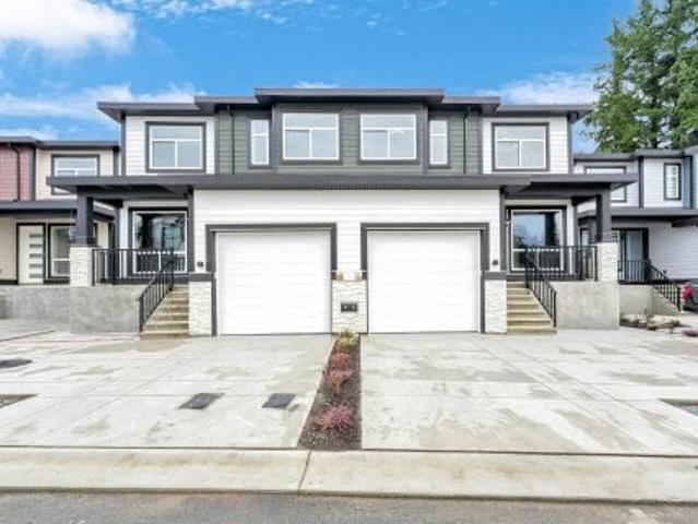 Duplex for sale in Abbotsford, British Columbia