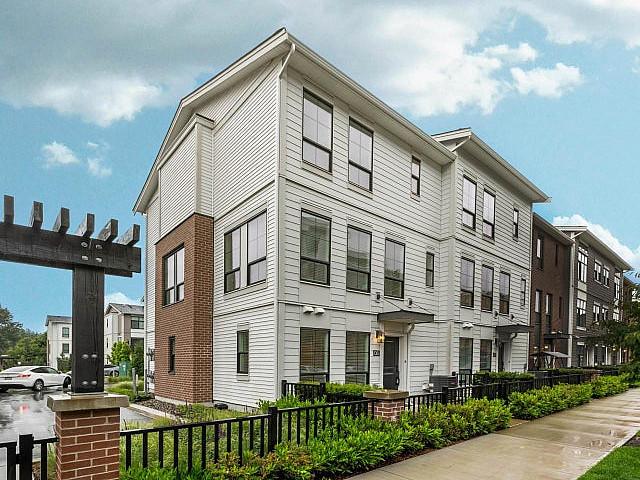 Condo for sale in Abbotsford, British Columbia
