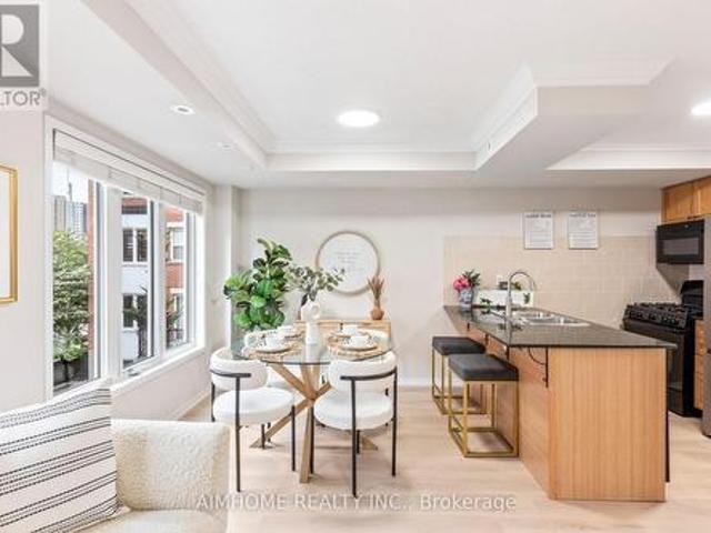 Townhouse for rent in Woburn, Ontario