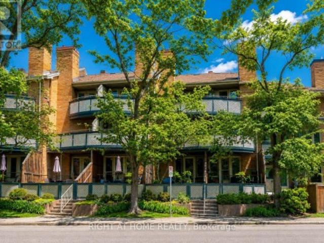 Townhouse for sale in Rideau-Rockcliffe, Ottawa
