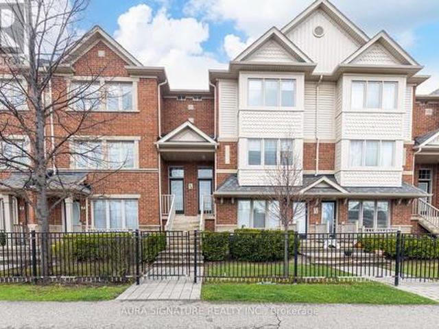 Townhouse for sale in Mississauga, Ontario