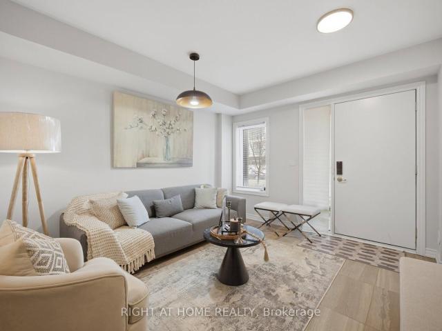 Townhouse for sale in Woburn, Ontario