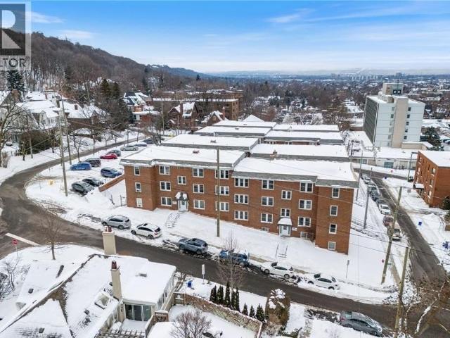 Apartment for sale in Ancaster, Ontario