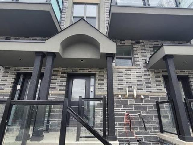 Condo for sale in Whitby, Golden Horseshoe