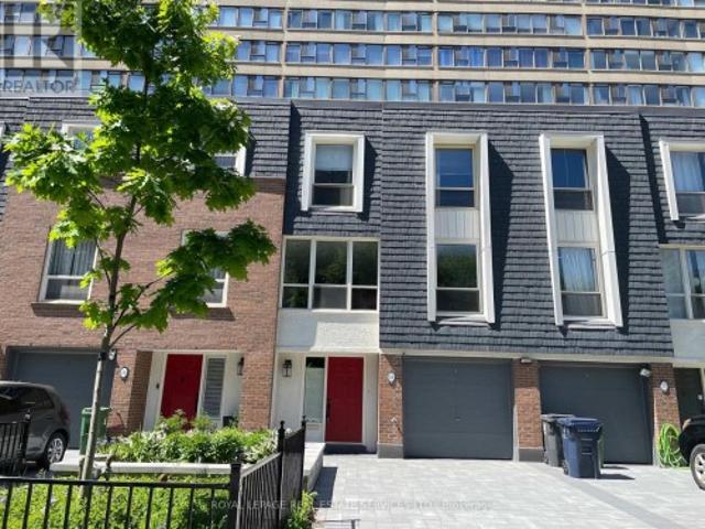 Townhouse for sale in Woburn, Ontario