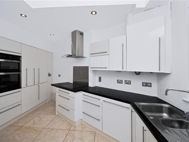 House to rent in Bluebell, North Tipperary