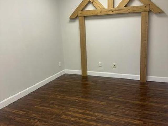 Commercial for rent in Muskoka, Ontario
