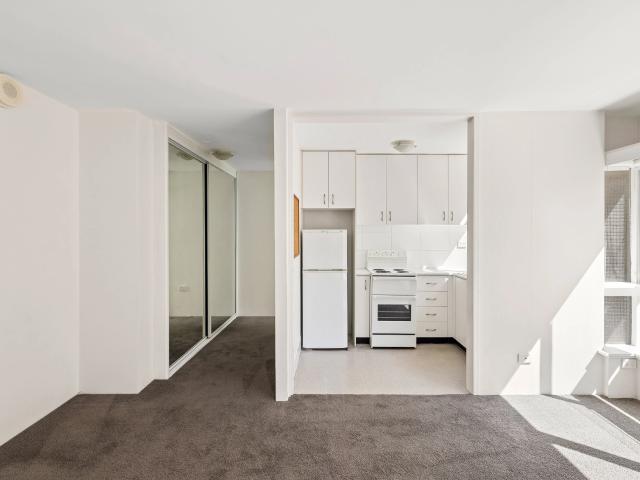 Granny Flat for rent in Elizabeth Bay, Sydney