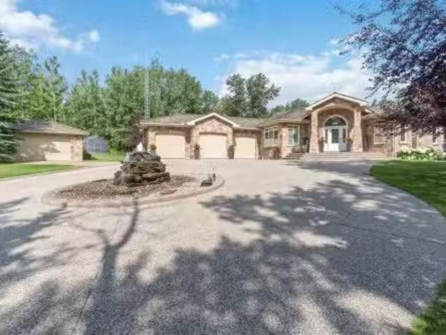 House for sale in Alberta