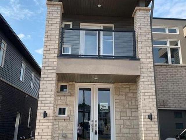 Townhouse for rent in Niagara Falls, Golden Horseshoe