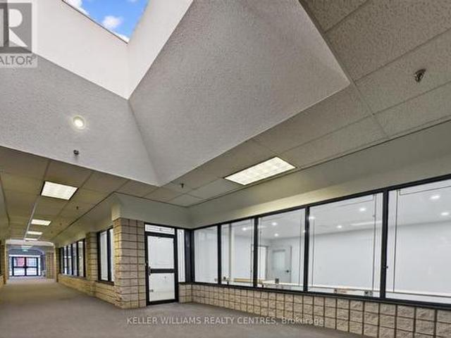 Commercial for rent in York, Ontario