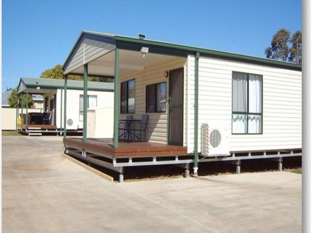 Flat for sale in Clermont, Queensland