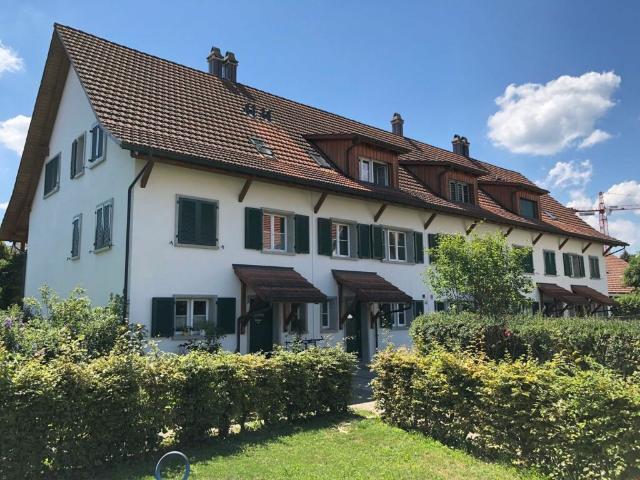 Reihenfamilienhaus mieten in Lupfig, Aargau
