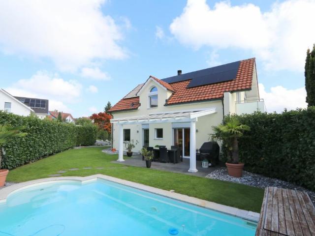 Einfamilienhaus kaufen in Nürensdorf, Zürich