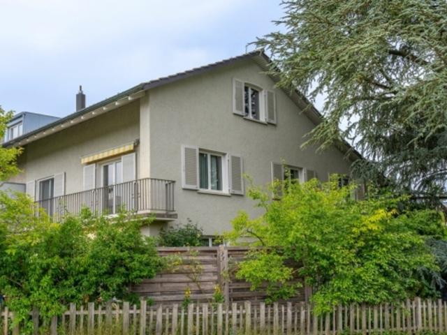 Einfamilienhaus kaufen in Einigen, Zürich