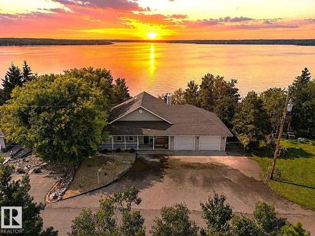 House for sale in Alberta