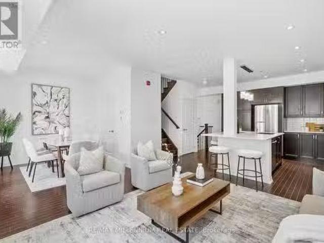 Condo for sale in Summit Eglinton, Mississauga
