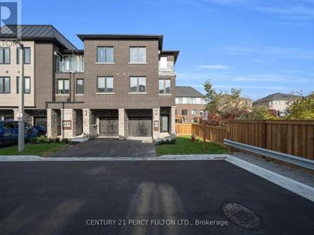 Townhouse for sale in Meadowvale Village, Mississauga