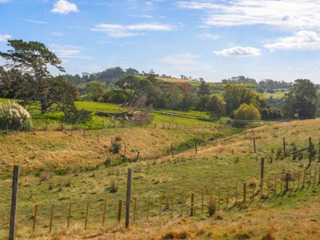 Property for sale in Whangaparaoa, Oroua County