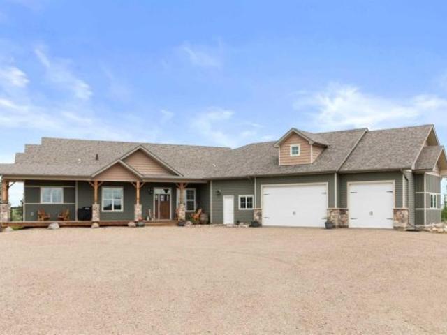 House for sale in Seven Persons, Alberta