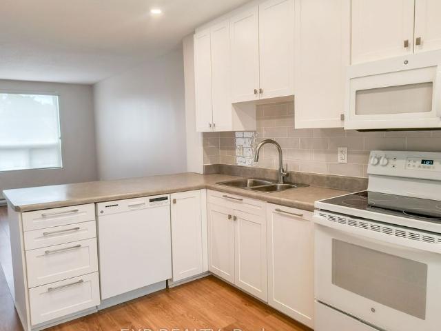 House for rent in Viscount Alexander Park, Ottawa